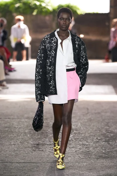 Look 6